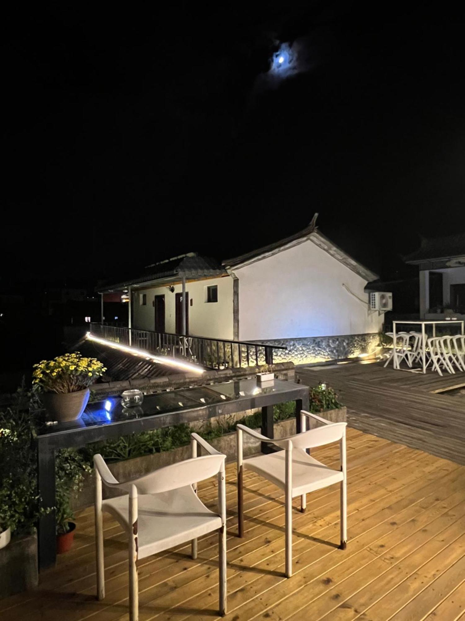 Monster B&B Далі Екстер'єр фото